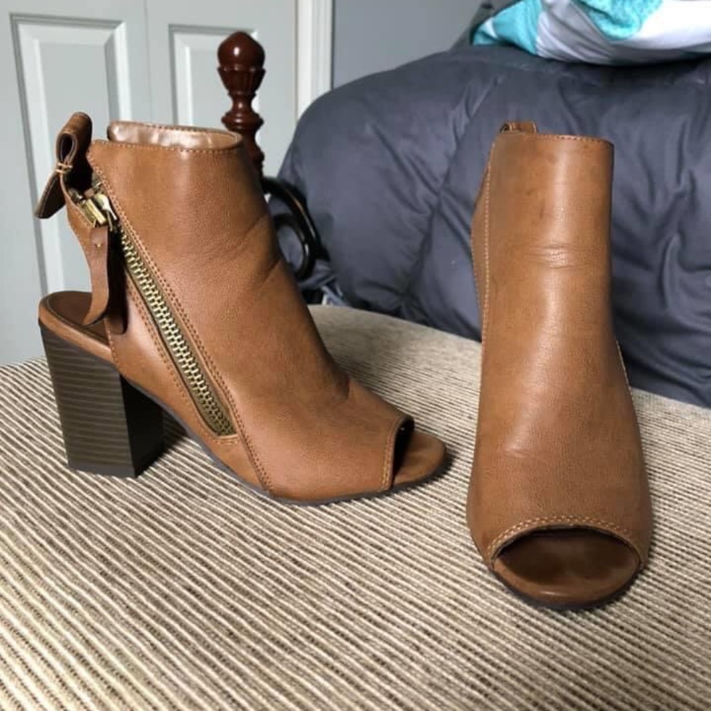 Brown Open Toed Heel